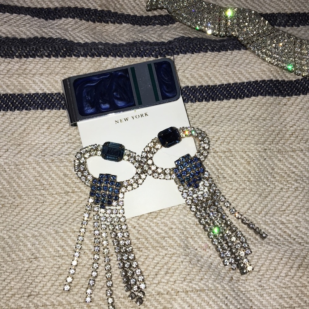 Vintage blue/white rhinestone dangling earrings